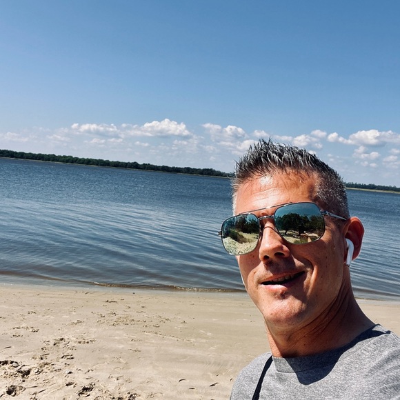 Meet your Posher, Anthony - Picture 2 of 2